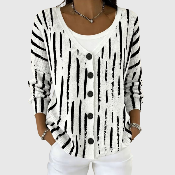 Paula | Comfortable Buttoned Cardigan