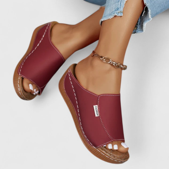CELESTRIA | ORTHOPAEDIC SANDALS