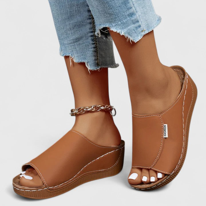CELESTRIA | ORTHOPAEDIC SANDALS