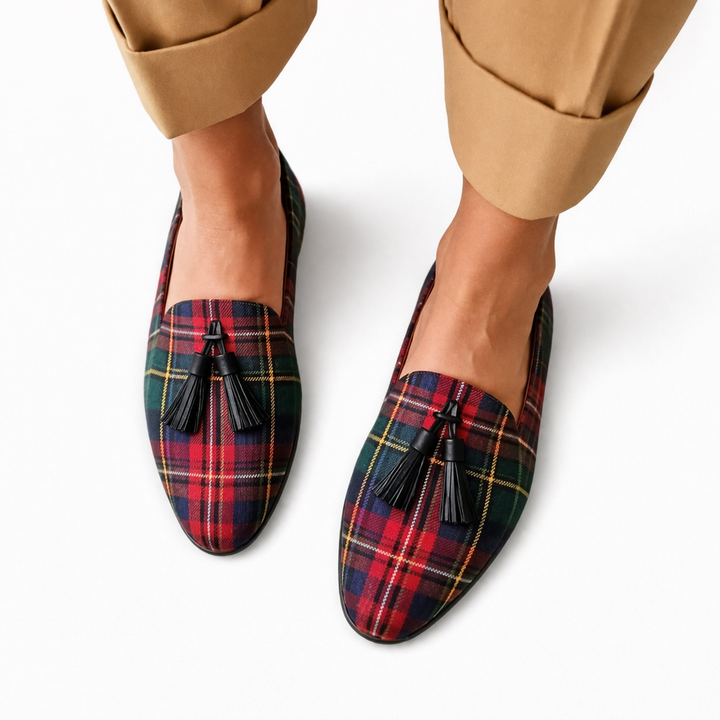 Carys - Timeless Fringed Moccasins
