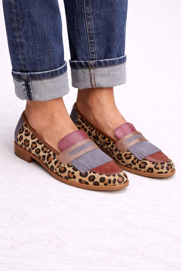 Zelda - Elegant Leopard Print Moccasins