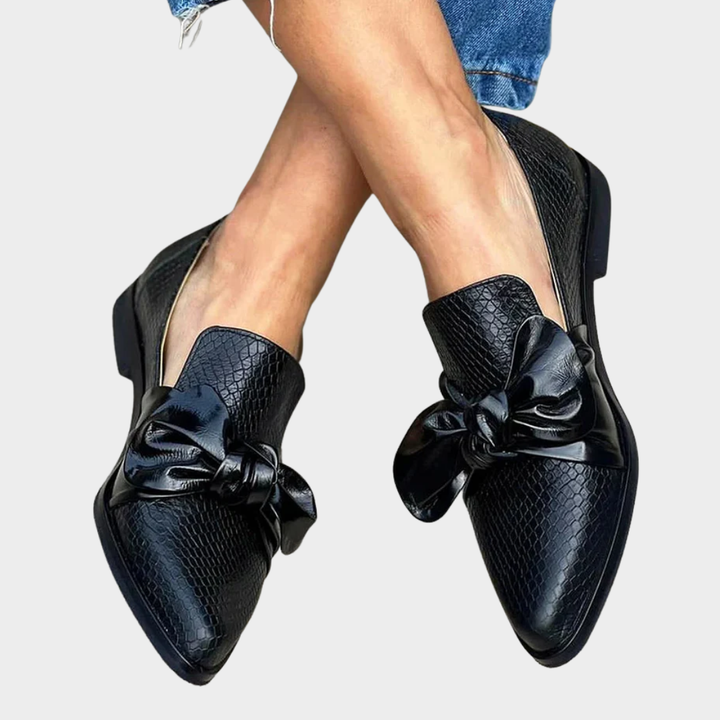 Chelsea - Elegant Slipper with Bow