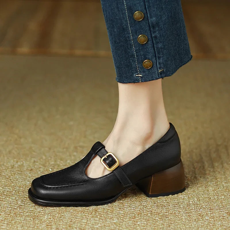 Loes | T-Bar Sandals