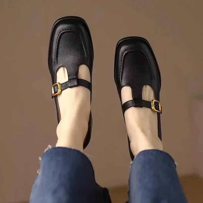 Loes | T-Bar Sandals