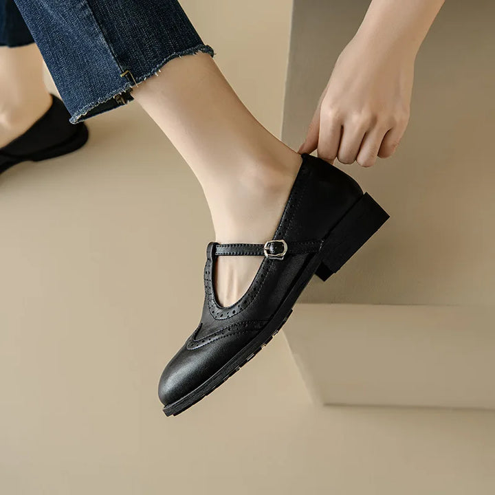 Truus | Elegant Mary Janes with T-Strap