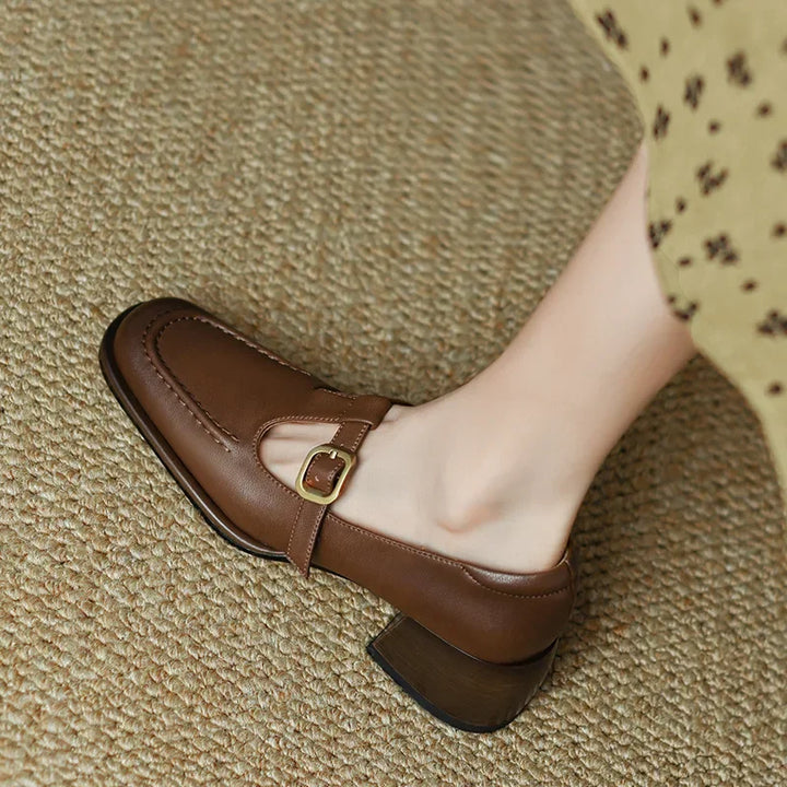 Loes | T-Bar Sandals