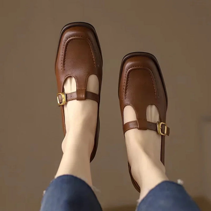 Loes | T-Bar Sandals