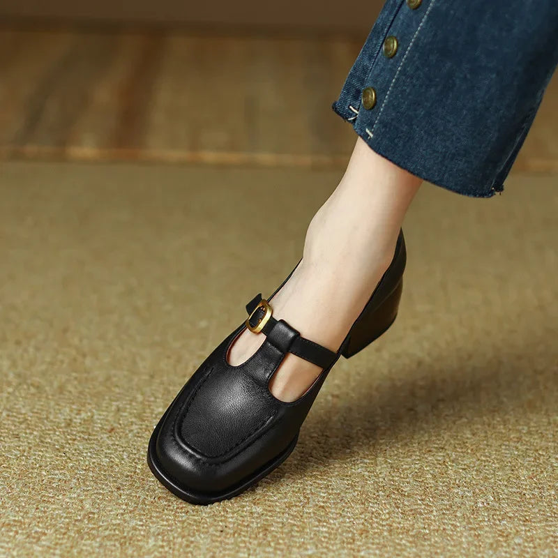 Loes | T-Bar Sandals