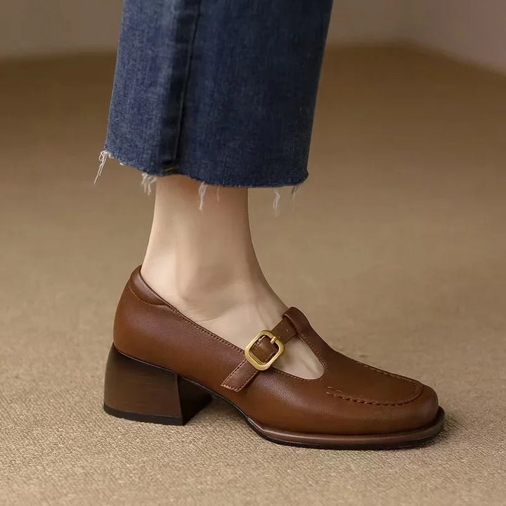 Loes | T-Bar Sandals