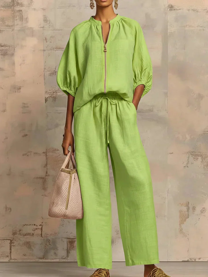 Henrietta | Two-Piece Outfit with Blouse and Loose Trousers